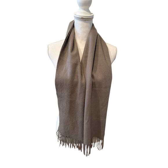 Tess Loriani Milano Fringed Baby Cashmere Scarf Gray - Picture 3 of 5